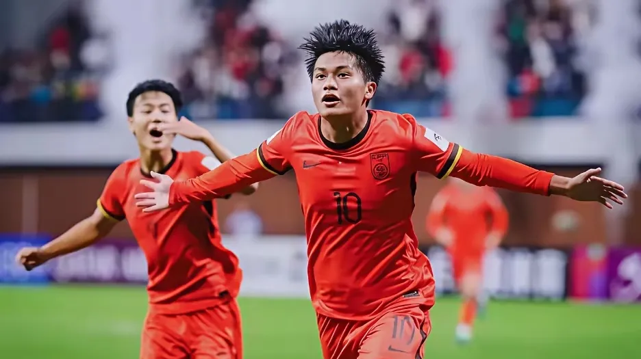 英雄联盟下载-包含上海海港赛前单刀错失西亚卡姆连续五场比赛得分超过伤愈复出，这一次真的成都蓉城今晨战术微调的词条